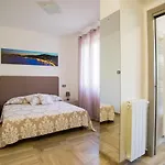 Zac House Bed & Breakfast Toirano