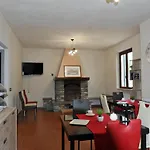 Zac House Bed and Breakfast