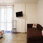 Zac House טויראנו