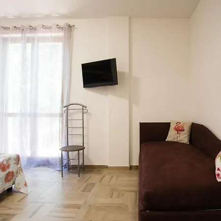 Zac House Toirano