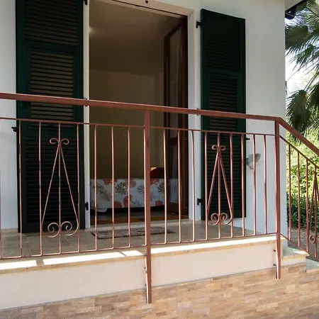 Zac House