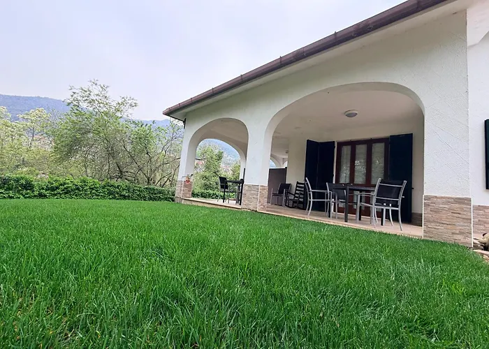 Zac House 4*